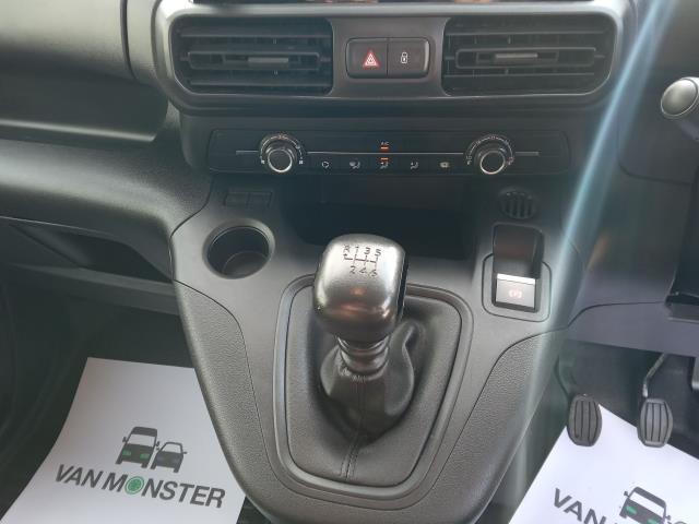 2022 Peugeot Partner 1000 1.5 Bluehdi 100 Professional Premium Van (NV71UMD) Image 28