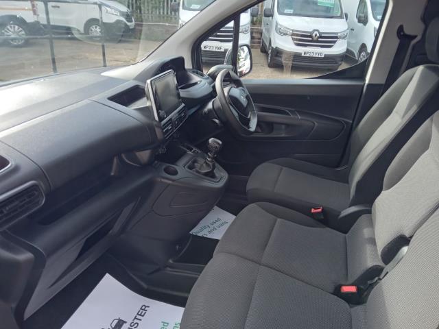2022 Peugeot Partner 1000 1.5 Bluehdi 100 Professional Premium Van (NV71UMD) Image 15