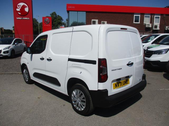 2022 Peugeot Partner 1000 1.5 Bluehdi 100 Professional Van (NV71UME) Image 7