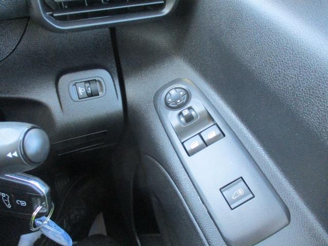 2022 Peugeot Partner 1000 1.5 Bluehdi 100 Professional Van (NV71UME) Image 16