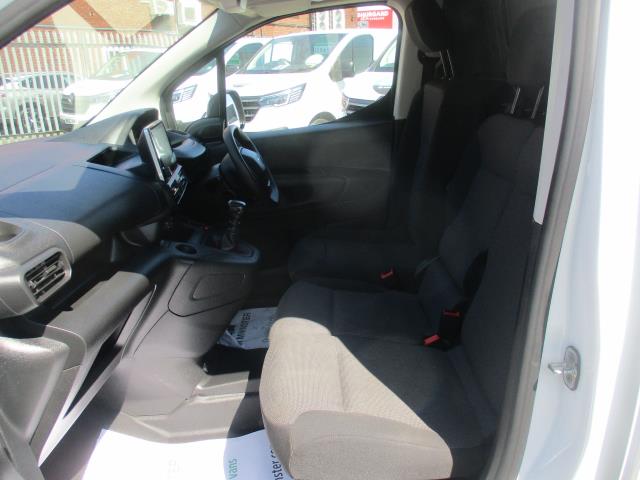 2022 Peugeot Partner 1000 1.5 Bluehdi 100 Professional Van (NV71UME) Image 26