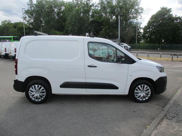 2022 Peugeot Partner STANDARD 1000 1.5 BLUE HDI 100PS PROFESSIONAL PREMIUM (NV71WJM) Image 3