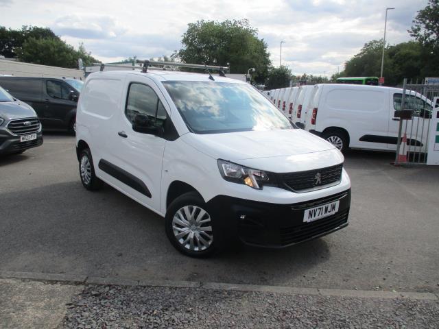2022 Peugeot Partner STANDARD 1000 1.5 BLUE HDI 100PS PROFESSIONAL PREMIUM (NV71WJM) Image 2