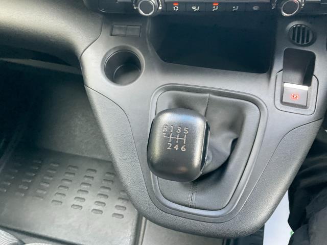 2022 Peugeot Partner 1000 1.5 Bluehdi 100 Professional Van (NV71WJZ) Image 25