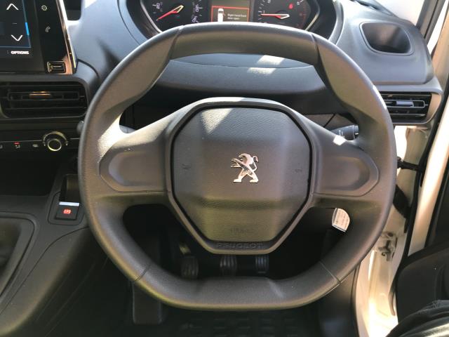 2022 Peugeot Partner L1 1000 1.5BLUE HDI 100PS PROFESSIONAL PREMIUM EURO 6 (NV71WKB) Image 17