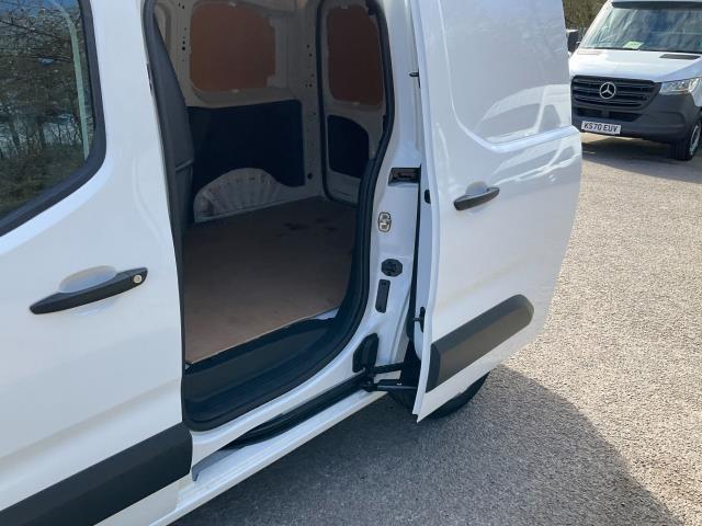 2022 Peugeot Partner 1000 1.5 Bluehdi 100 Professional Van (NV71WKC) Image 8