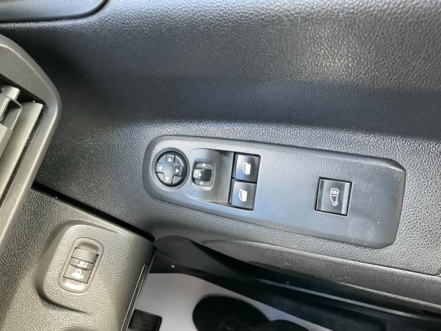 2022 Peugeot Partner 1000 1.5 Bluehdi 100 Professional Van (NV71WKC) Image 30