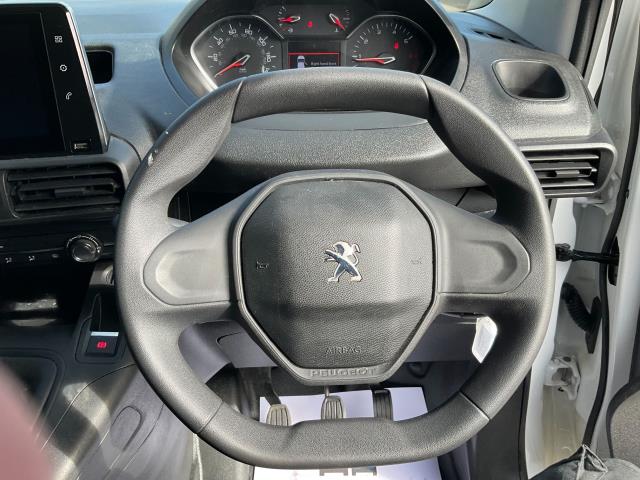 2022 Peugeot Partner 1000 1.5 Bluehdi 100 Professional Van (NV71WKC) Image 17