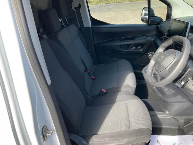 2022 Peugeot Partner 1000 1.5 Bluehdi 100 Professional Van (NV71WKC) Image 16