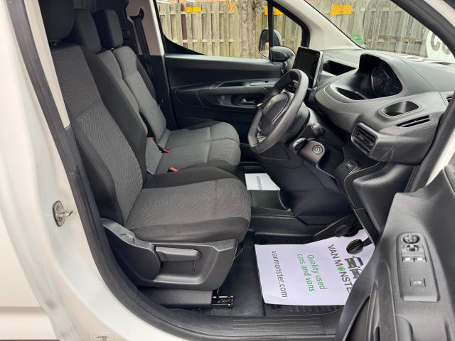 2022 Peugeot Partner 1000 1.5 Bluehdi 100 Professional Premium Van (NV71WKL) Image 15