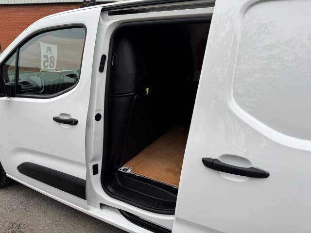 2022 Peugeot Partner 1000 1.5 Bluehdi 100 Professional Premium Van (NV71WKL) Image 40