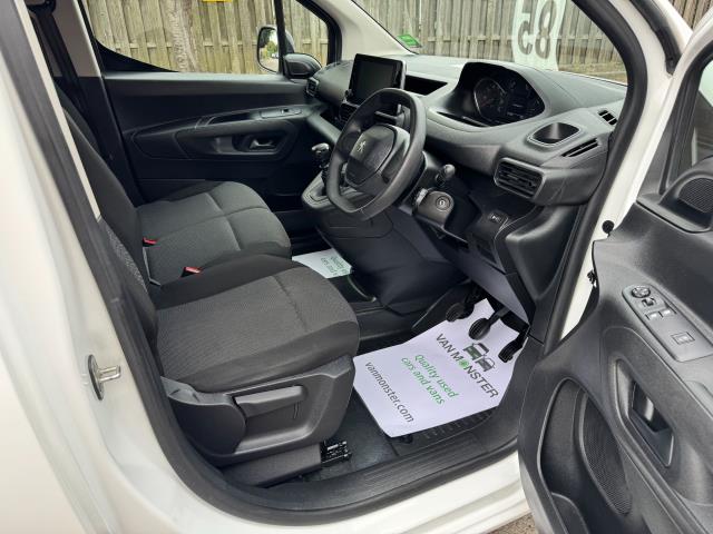 2022 Peugeot Partner 1000 1.5 Bluehdi 100 Professional Premium Van (NV71WKL) Image 13