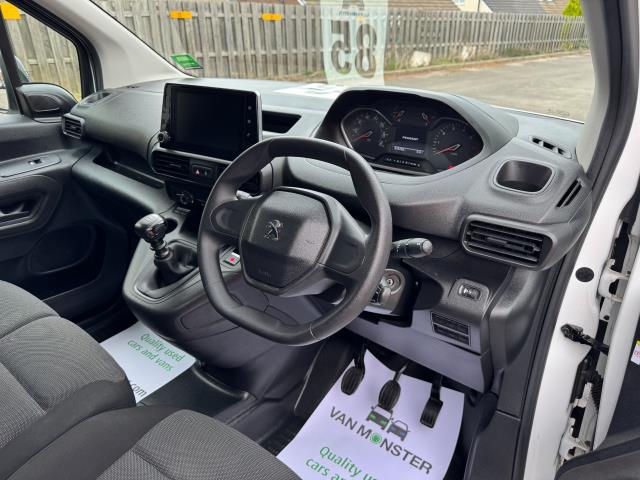 2022 Peugeot Partner 1000 1.5 Bluehdi 100 Professional Premium Van (NV71WKL) Image 14