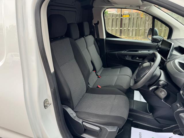 2022 Peugeot Partner 1000 1.5 Bluehdi 100 Professional Premium Van (NV71WKL) Image 16