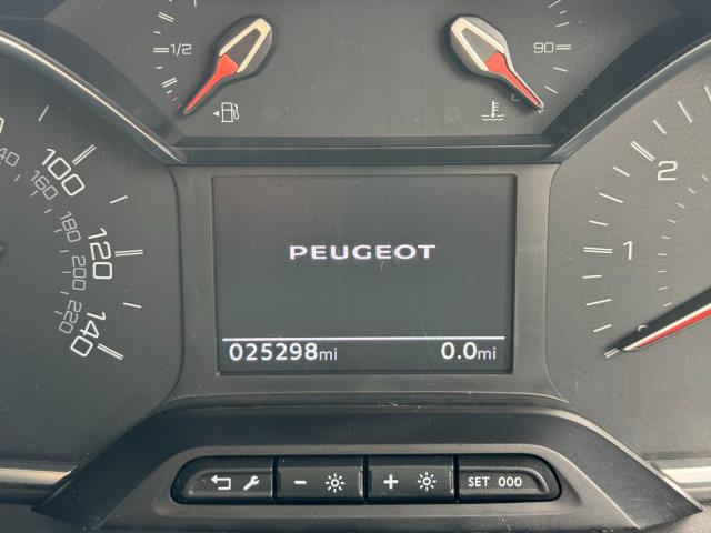 2022 Peugeot Partner 1000 1.5 Bluehdi 100 Professional Premium Van (NV71WKL) Image 12