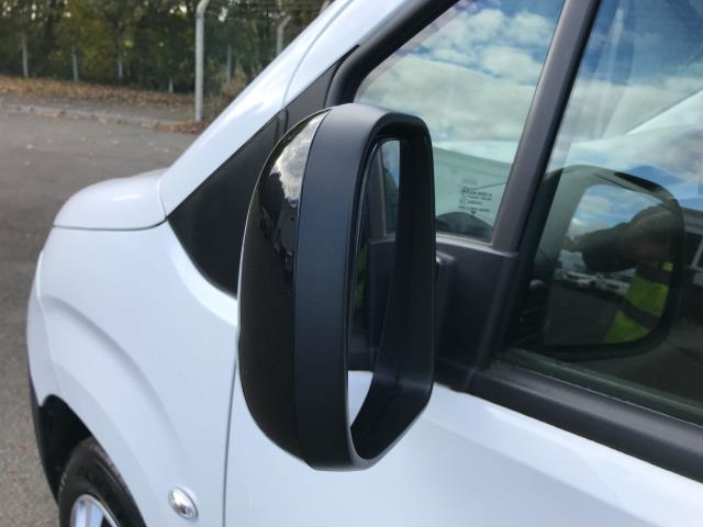 2022 Peugeot Partner 1000 1.5 Bluehdi 100 Professional Van (NV71WLC) Image 16