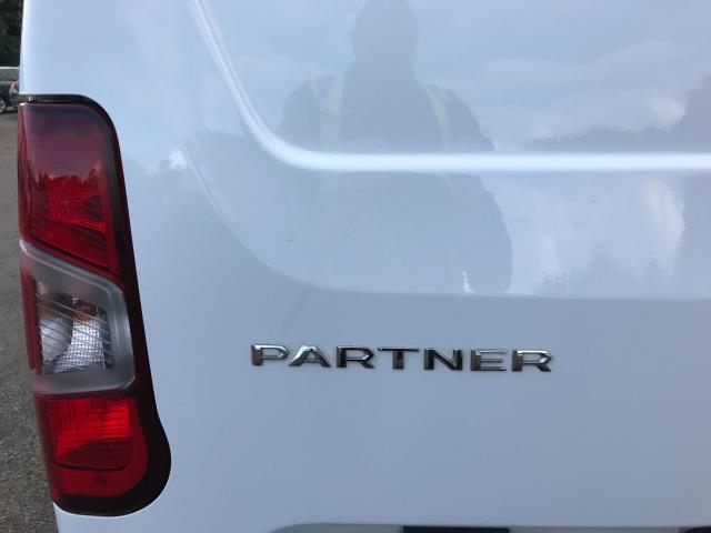 2022 Peugeot Partner 1000 1.5 Bluehdi 100 Professional Van (NV71WLC) Image 18