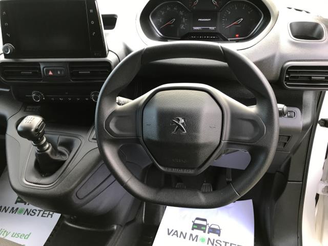 2022 Peugeot Partner 1000 1.5 Bluehdi 100 Professional Van (NV71WLC) Image 21