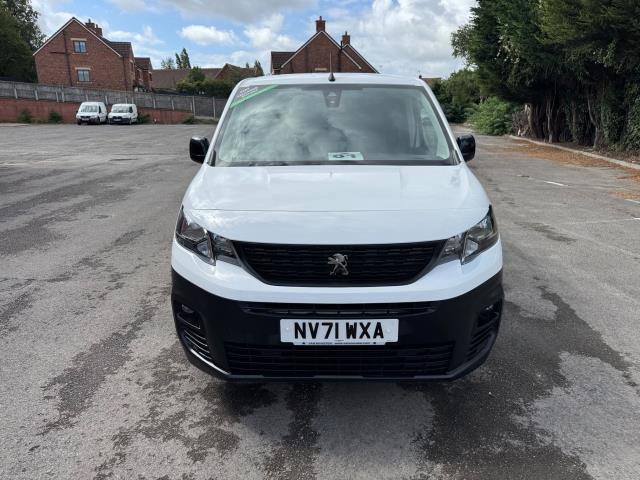 2022 Peugeot Partner 850 1.5 Bluehdi 100 Professional Premium Crew Van (NV71WXA) Image 3