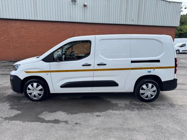 2022 Peugeot Partner 850 1.5 Bluehdi 100 Professional Premium Crew Van (NV71WXA) Image 6