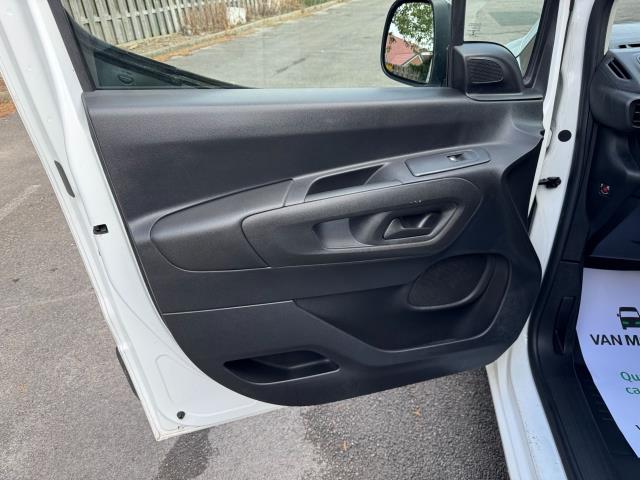 2022 Peugeot Partner 850 1.5 Bluehdi 100 Professional Premium Crew Van (NV71WXA) Image 33