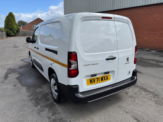 2022 Peugeot Partner 850 1.5 Bluehdi 100 Professional Premium Crew Van (NV71WXA) Image 7