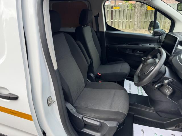 2022 Peugeot Partner 850 1.5 Bluehdi 100 Professional Premium Crew Van (NV71WXA) Image 16