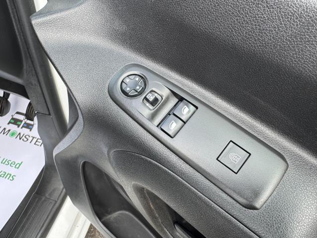 2022 Peugeot Partner 850 1.5 Bluehdi 100 Professional Premium Crew Van (NV71WXA) Image 19