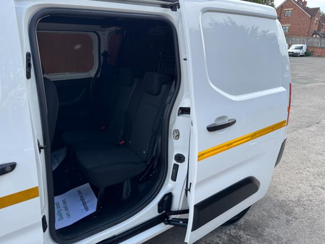 2022 Peugeot Partner 850 1.5 Bluehdi 100 Professional Premium Crew Van (NV71WXA) Image 40