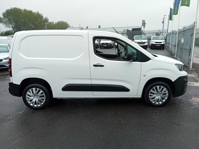2022 Peugeot Partner L1 1000 1.5BLUE HDI 100PS PROFESSIONAL PREMIUM EURO 6 (NV71WZK) Image 6