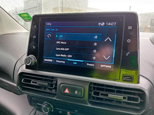 2022 Peugeot Partner L1 1000 1.5BLUE HDI 100PS PROFESSIONAL PREMIUM EURO 6 (NV71WZK) Image 14
