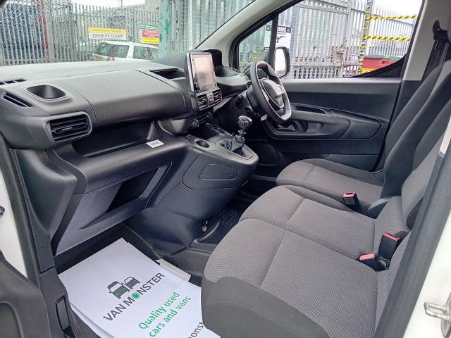 2022 Peugeot Partner L1 1000 1.5BLUE HDI 100PS PROFESSIONAL PREMIUM EURO 6 (NV71XAB) Image 21
