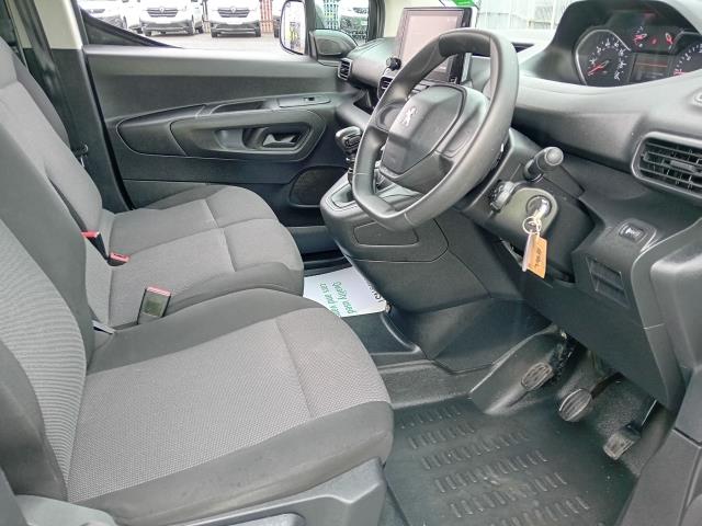 2022 Peugeot Partner L1 1000 1.5BLUE HDI 100PS PROFESSIONAL PREMIUM EURO 6 (NV71XAB) Image 20