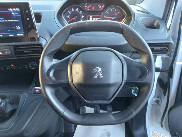 2022 Peugeot Partner 1000 1.5 Bluehdi 100 Professional Premium Van (NV71XBD) Image 25
