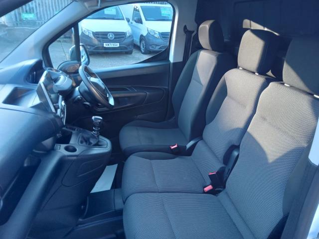 2022 Peugeot Partner 1000 1.5 Bluehdi 100 Professional Premium Van (NV71XBD) Image 17