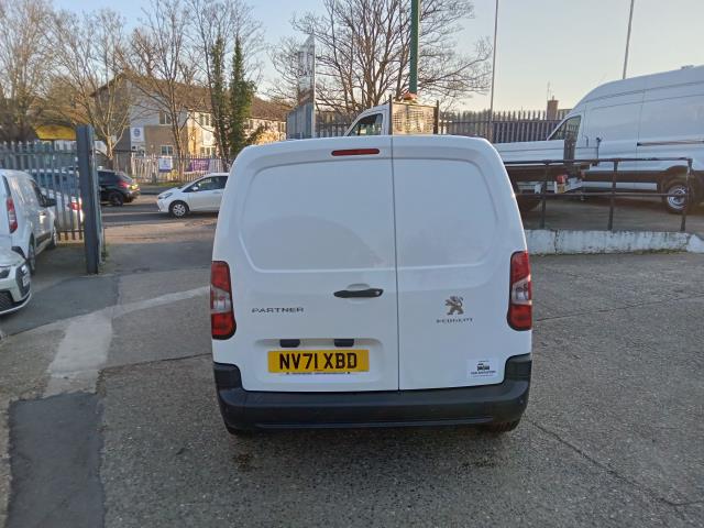 2022 Peugeot Partner 1000 1.5 Bluehdi 100 Professional Premium Van (NV71XBD) Image 7
