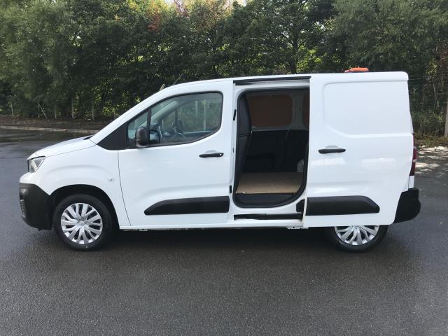 2022 Peugeot Partner 1000 1.5 Bluehdi 100 Professional Premium Van (NV71XBN) Image 6