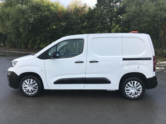 2022 Peugeot Partner 1000 1.5 Bluehdi 100 Professional Premium Van (NV71XBN) Image 4