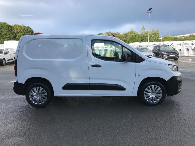 2022 Peugeot Partner 1000 1.5 Bluehdi 100 Professional Premium Van (NV71XBN) Image 12