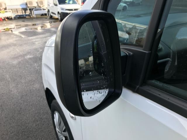 2022 Peugeot Partner 1000 1.5 Bluehdi 100 Professional Premium Van (NV71XBN) Image 16