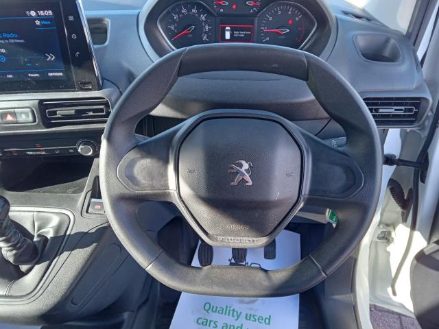 2022 Peugeot Partner 1000 1.5 Bluehdi 100 Professional Premium Van (NV71XBT) Image 20