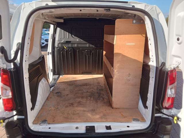 2022 Peugeot Partner 1000 1.5 Bluehdi 100 Professional Premium Van (NV71XBT) Image 7