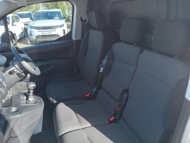 2022 Peugeot Partner 1000 1.5 Bluehdi 100 Professional Premium Van (NV71XBT) Image 23