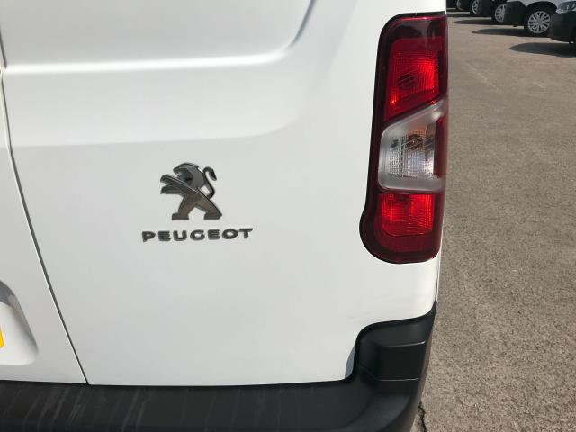 2022 Peugeot Partner L1 1000 1.5BLUE HDI 100PS PROFESSIONAL PREMIUM EURO 6 (NV71XBY) Image 40
