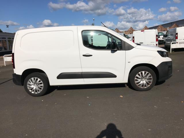 2022 Peugeot Partner 1000 1.5 Bluehdi 100 Professional Premium Van (NV71XCE) Image 14