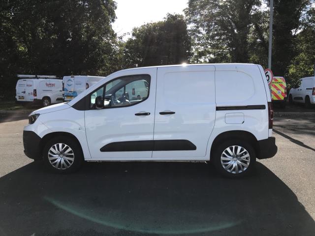 2022 Peugeot Partner 1000 1.5 Bluehdi 100 Professional Premium Van (NV71XCE) Image 5