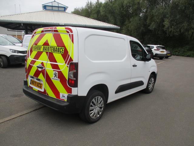 2022 Peugeot Partner 1000 1.5 Bluehdi 100 Professional Premium Van (NV71XCG) Image 4