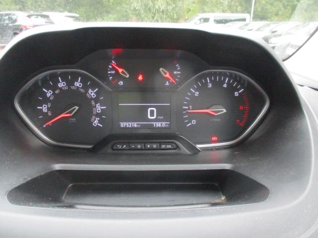 2022 Peugeot Partner 1000 1.5 Bluehdi 100 Professional Premium Van (NV71XCG) Image 14