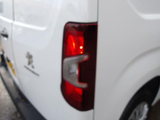 2022 Peugeot Partner 1000 1.5 Bluehdi 100 Professional Premium Van (NV71XCP) Image 15
