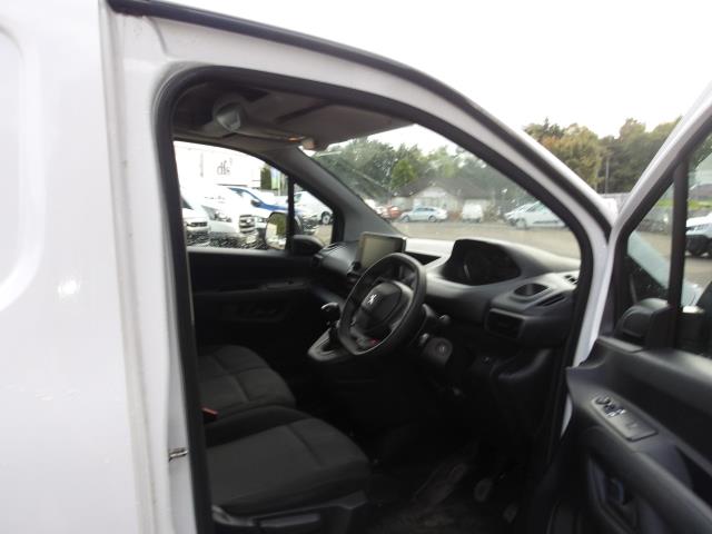 2022 Peugeot Partner 1000 1.5 Bluehdi 100 Professional Premium Van (NV71XCP) Image 21